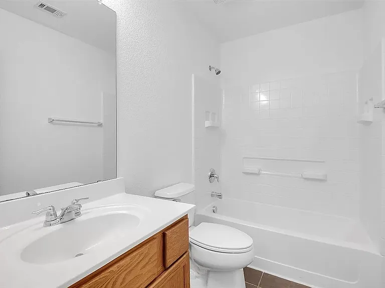 9308 Liberty Crossing Dr — Photo 5