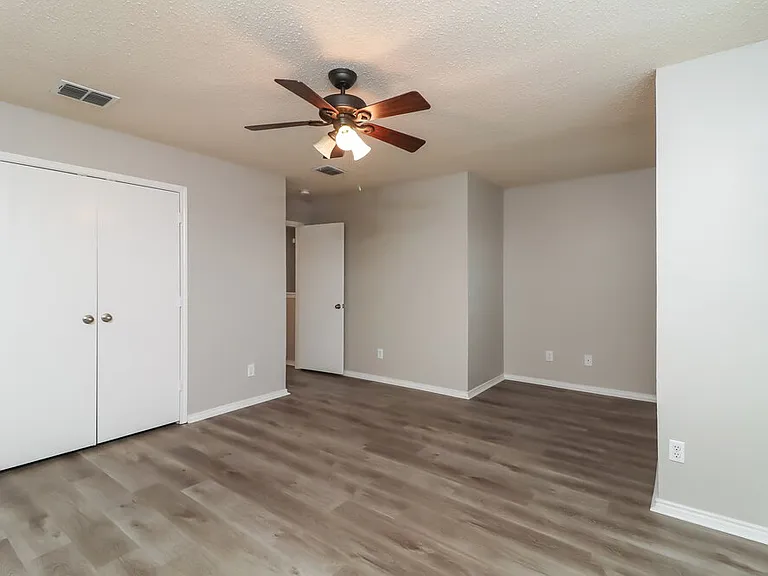 3951 Fox Run Dr — Photo 14