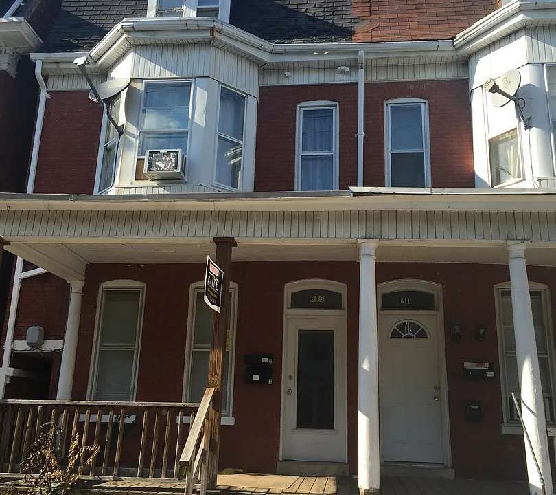 613 W King St #2