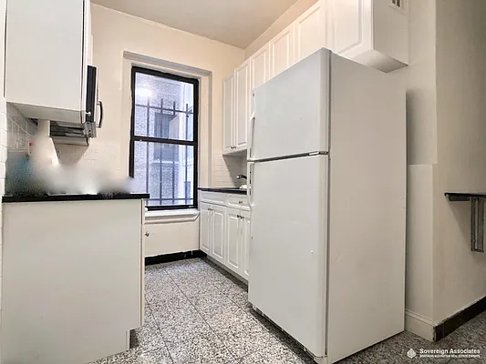 Rented by Sovereign Associates | media 16