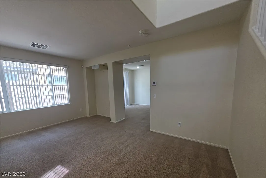 3 bed, 2.5 bath, 1605 sqft, $1,870 — Photo 4