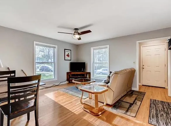 1432 Lake St NE #2 — Photo 11