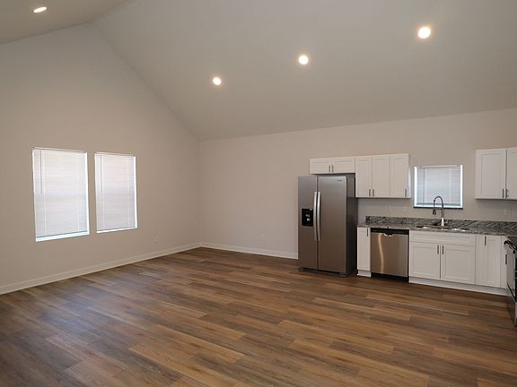 5th image of 1717 Ingram St #1717