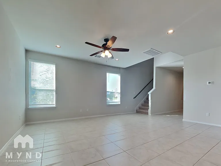 160 Heather Glen Way — Photo 4