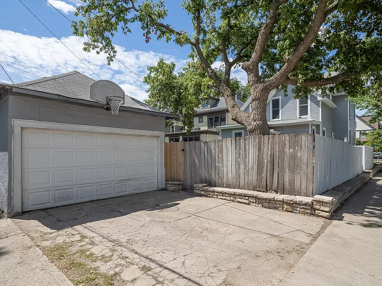 2701 Fremont Ave S #1 — Photo 30