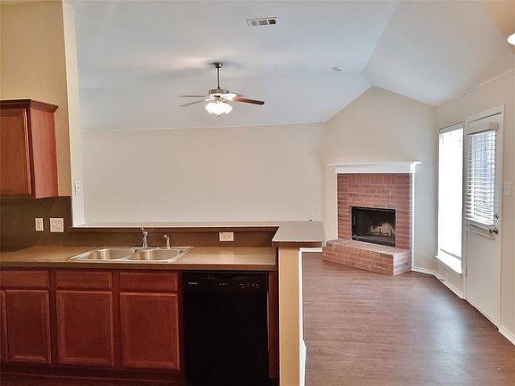 5th image of 149 Weston Ct