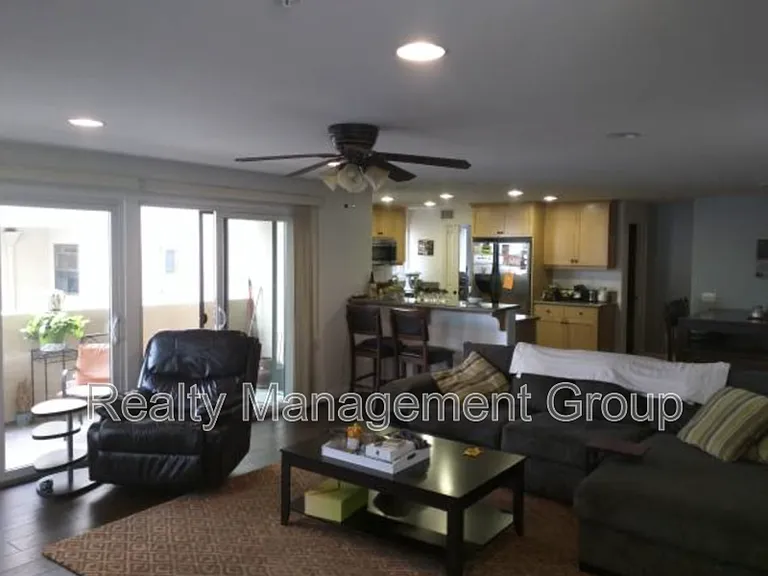 2018 Hornblend St — Photo 5