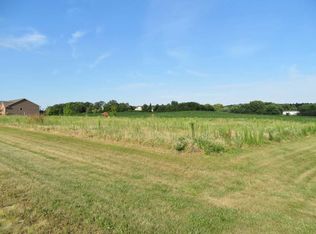 5 E Stone Ridge Dr, Milton, WI 53563