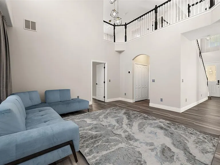 13247 Hatherton Cir — Photo 9