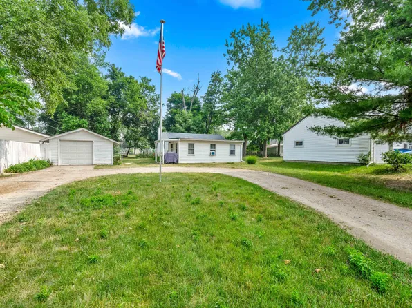 129 State St, Hillsdale, MI 49242