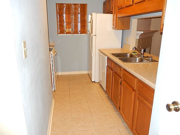 5th image of 2718 Via Milano Ave