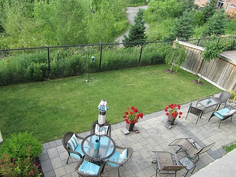 87 Betony Dr — Photo 19