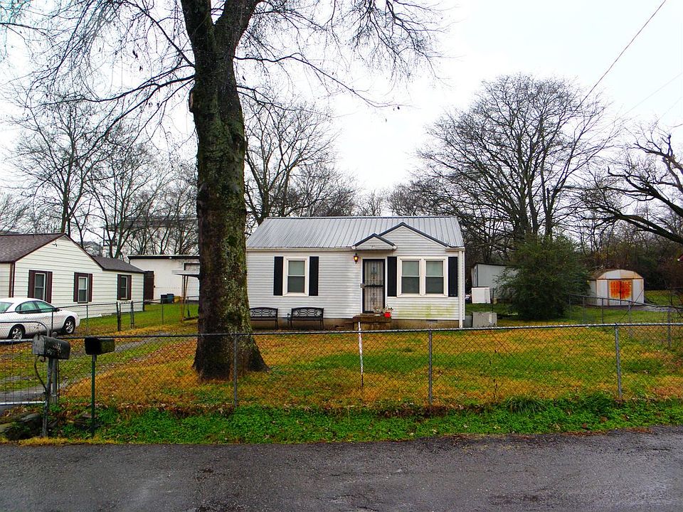 1st image of 944 Youngs Ln