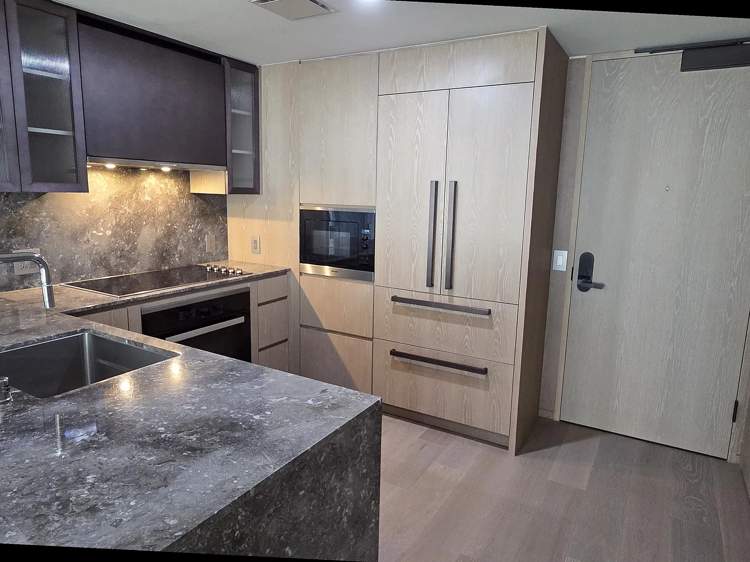 2 bed, 968 sqft, $5,800 — Photo 3