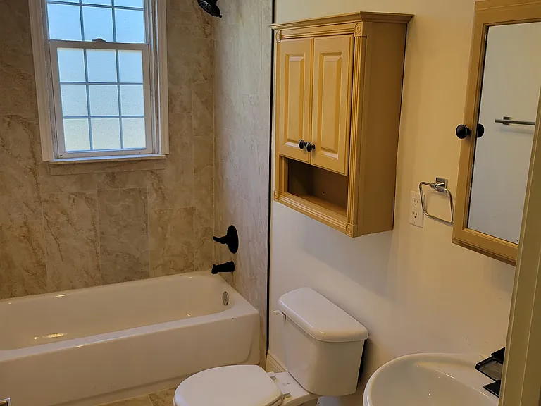 2615 Virginia Ave #1-6 — Photo 2