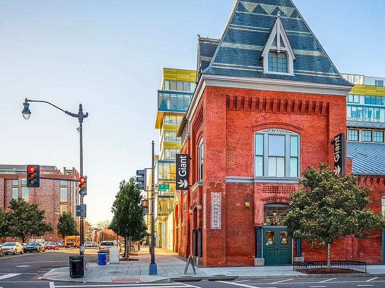 Jefferson Marketplace — Photo 46
