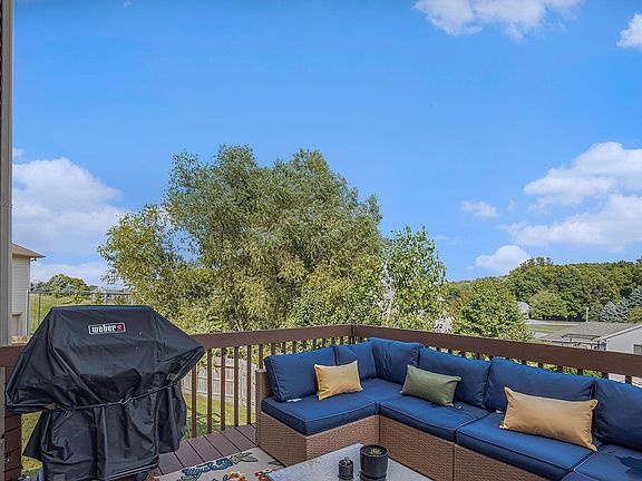 2nd image of 3914 Sidehill Ct