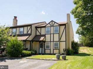 808 Sandra Ln, Norristown, PA 19403