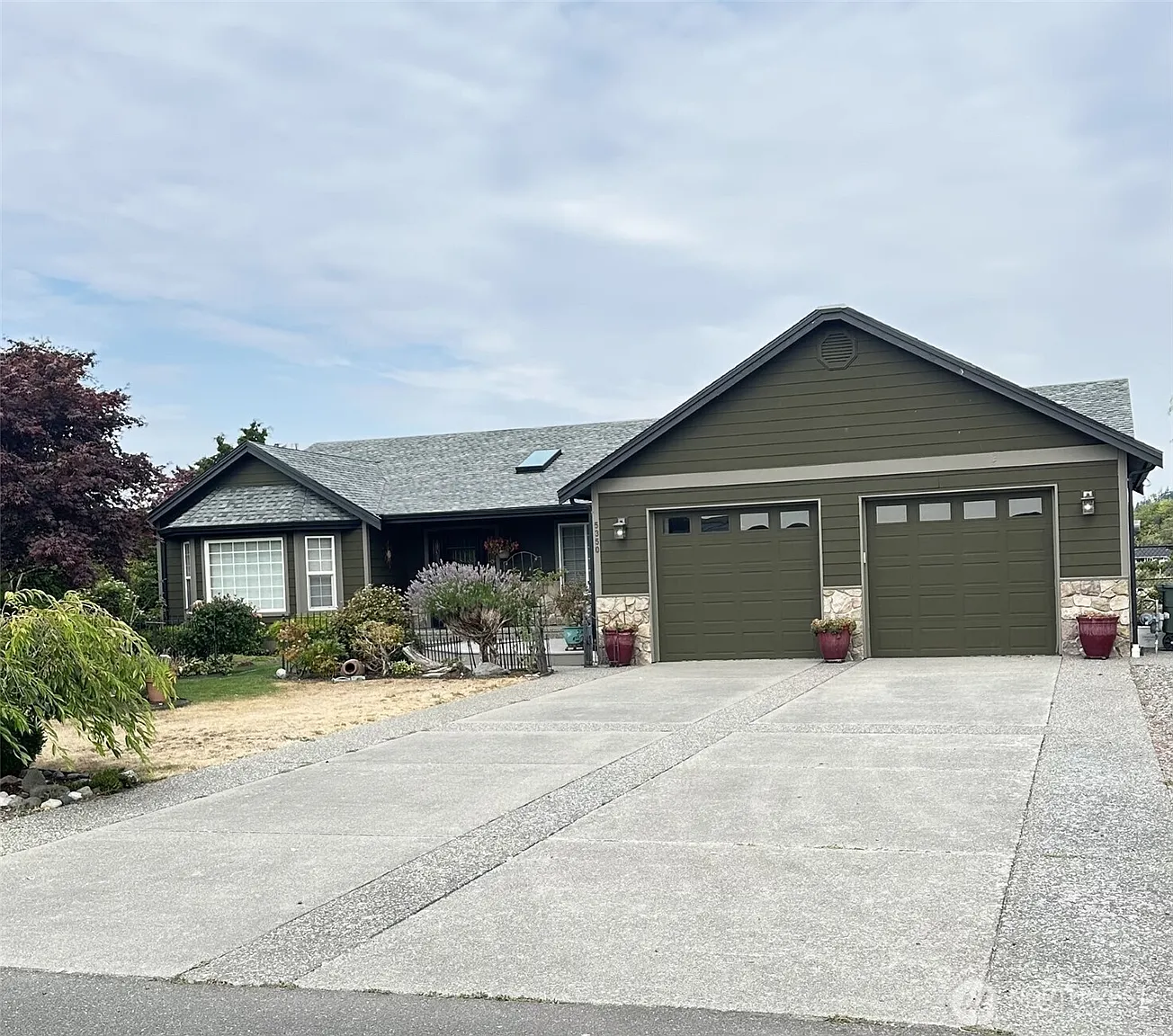 5350 Nootka Loop photo 1