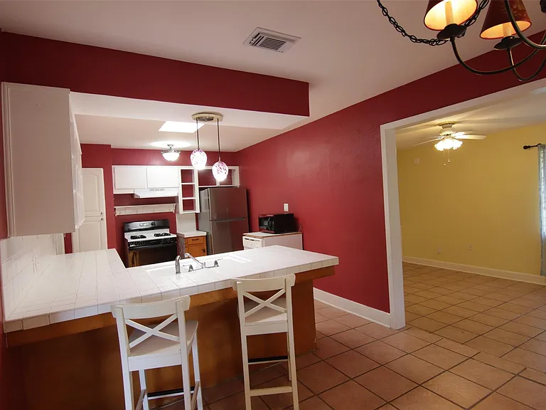 6601 Stroud Dr — Photo 5