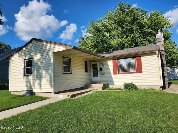 1114 1st St NW, Watertown, SD 57201
