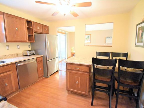 4th image of 840 Orchard Dr