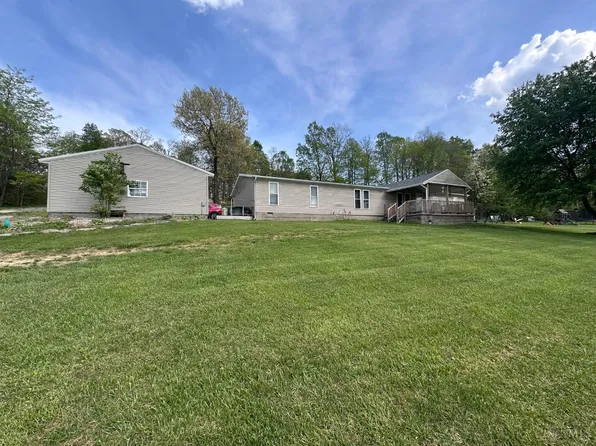 1000 Locust Rd, Hillsboro, OH 45133