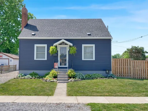 1037 Elizabeth St, Chatham Kent, ON N8A 3A6