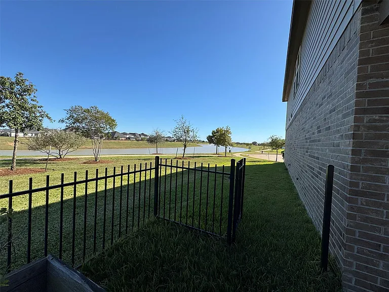 29602 Juniper Ct — Photo 37