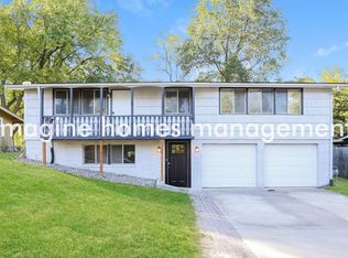 1125 NE 52nd Ter, Gladstone, MO 64118