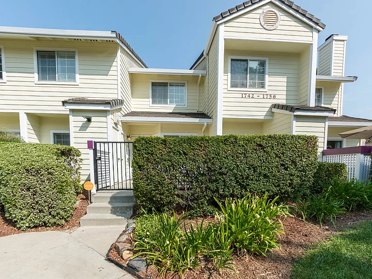 1746 Bevin Brook Dr — Photo 1