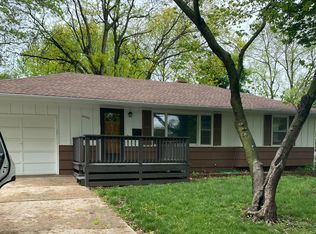 8502 Stark Ave, Raytown, MO 64138