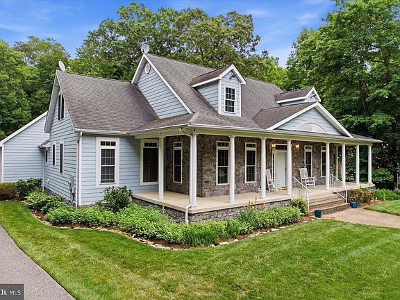 4th image of 12033 Steven Ln