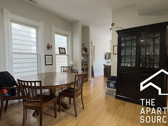 4th image of 1735 N Fairfield Ave #2