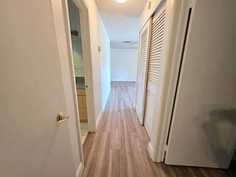 8346 10th Way N — Photo 56
