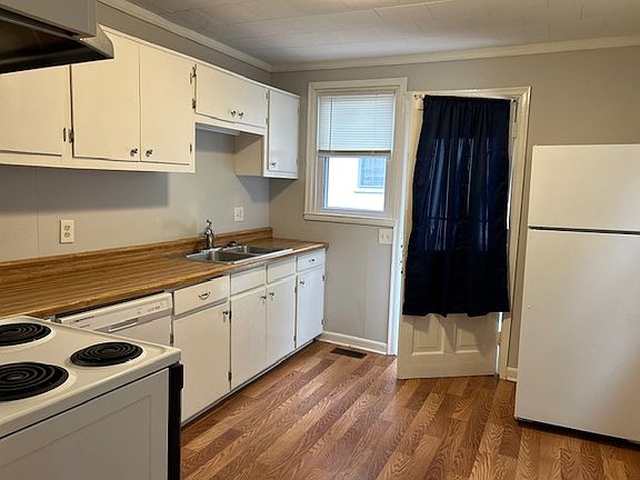 4th image of 404 Valley View Dr