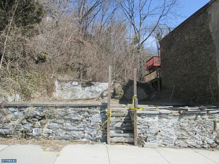 1st image of 4405 Silverwood St #7