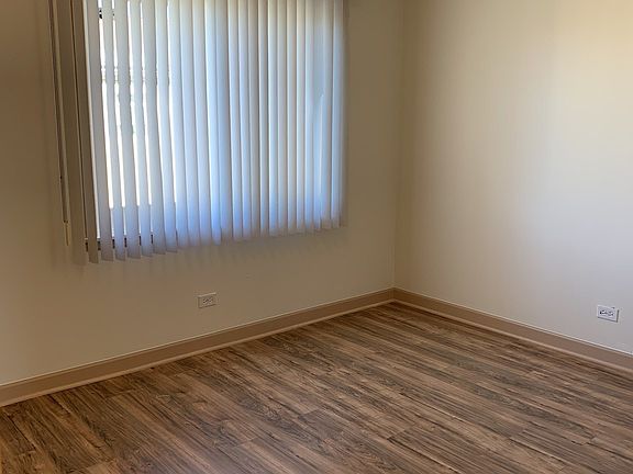 4th image of 6472 N Northwest Hwy APT 204