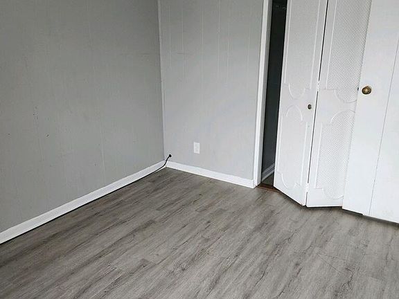 2nd image of 8757 S Kilbourn Ave