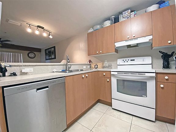 4th image of 14222 NW 17th Ave #14222