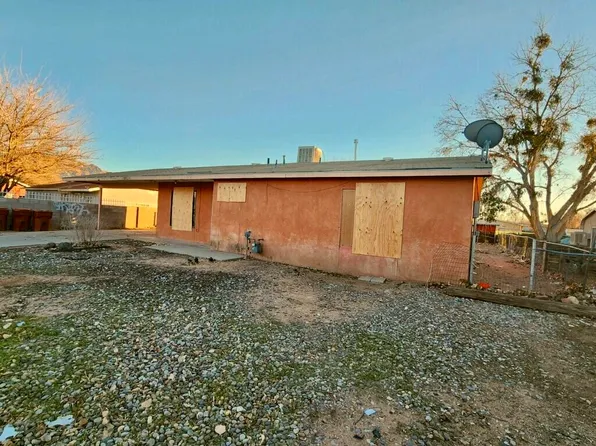 313 Los Pinos Rd, Bernalillo, NM 87004