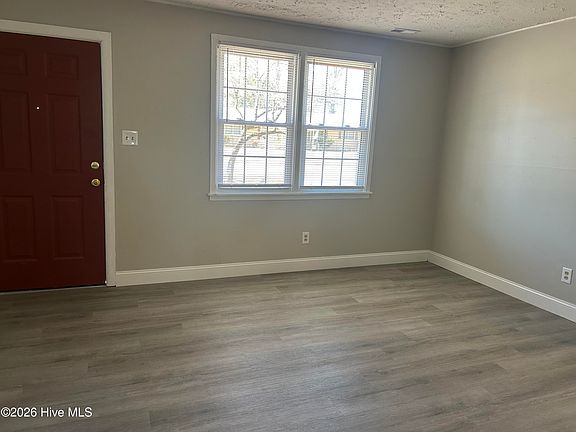 4th image of 520-522 Williams Street