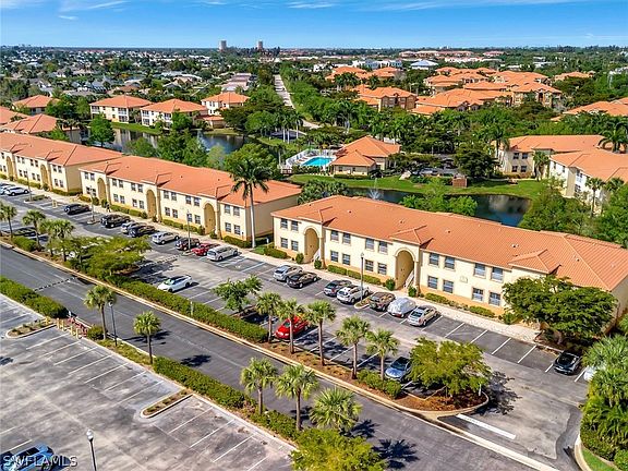 4th image of 15420 Bellamar Cir #3125