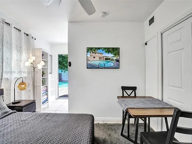 712 SW 7th Ter — Photo 7