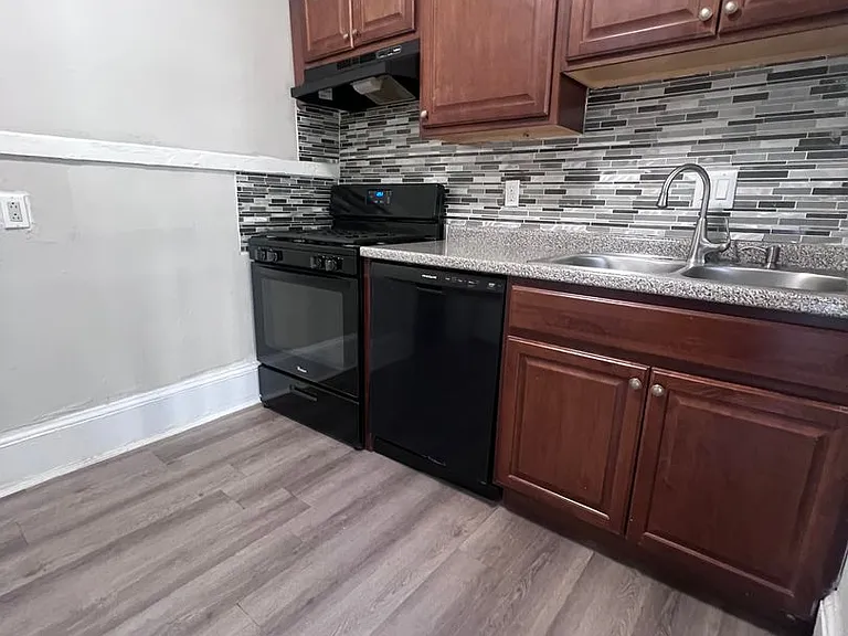 856 Ponce De Leon Ave NE — Photo 2