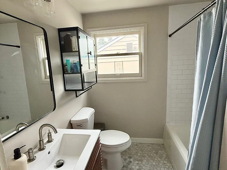 2609 S Melrose St — Photo 4