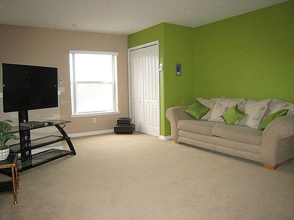 2nd floor sitting area