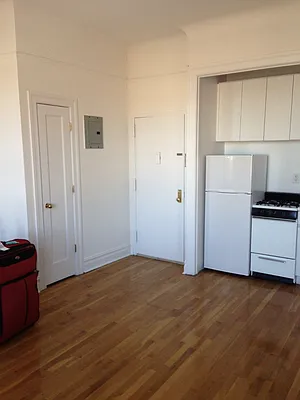 Rented by Keller Williams NYC | media 24