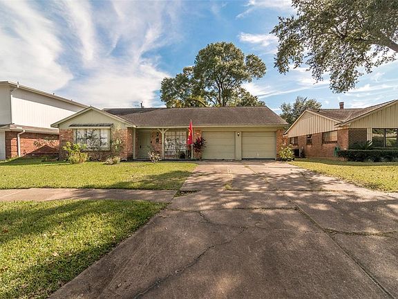 Well maintained home in a GREAT location!