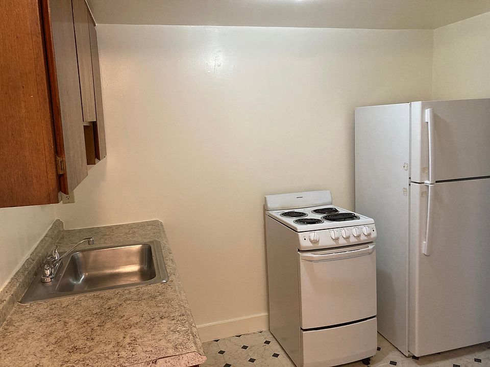 2nd image of 87 NE Harbor Ct #8